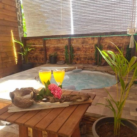 Riviere-Salee Kami Lodge F3 Jacuzzi מראה חיצוני תמונה